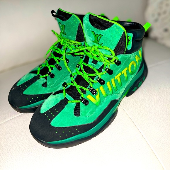 LOUIS VUITTON
2021 Millenium 'Green Black' Hiking Boots - Picture 3 of 9